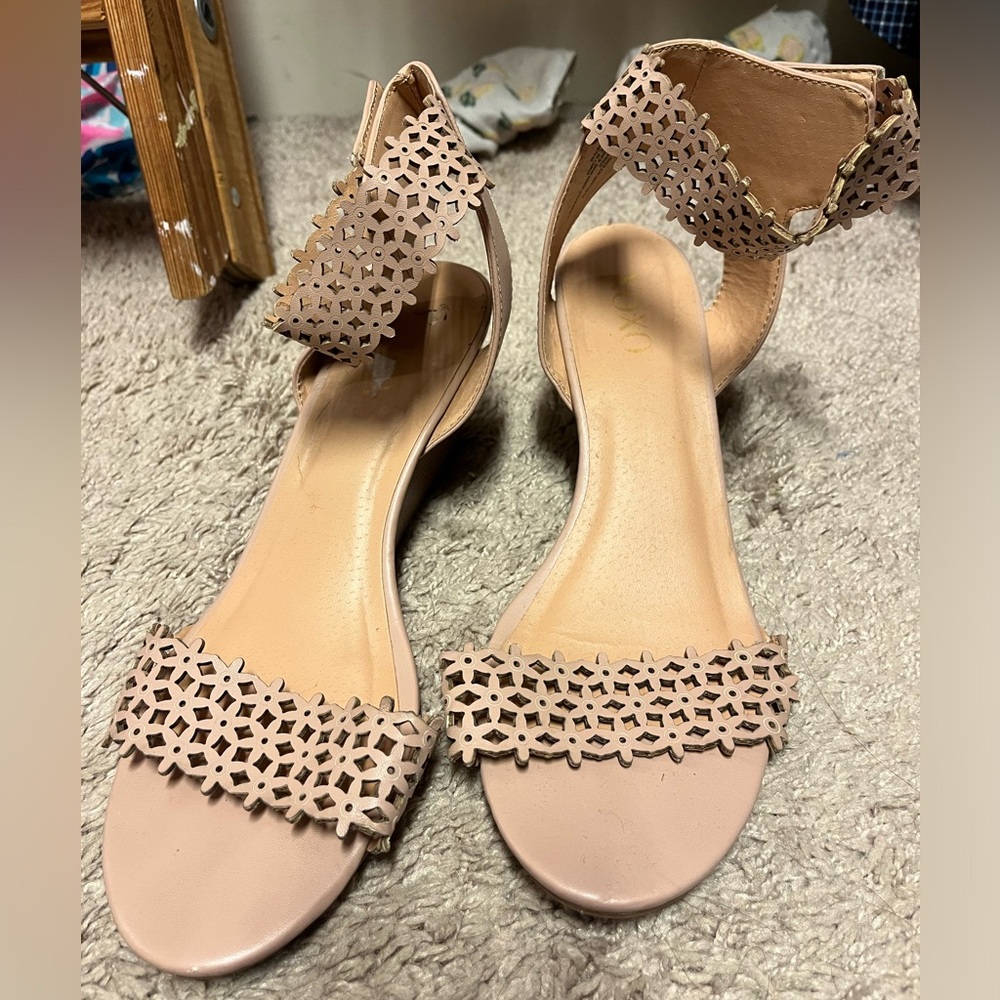 Tan XO shoes